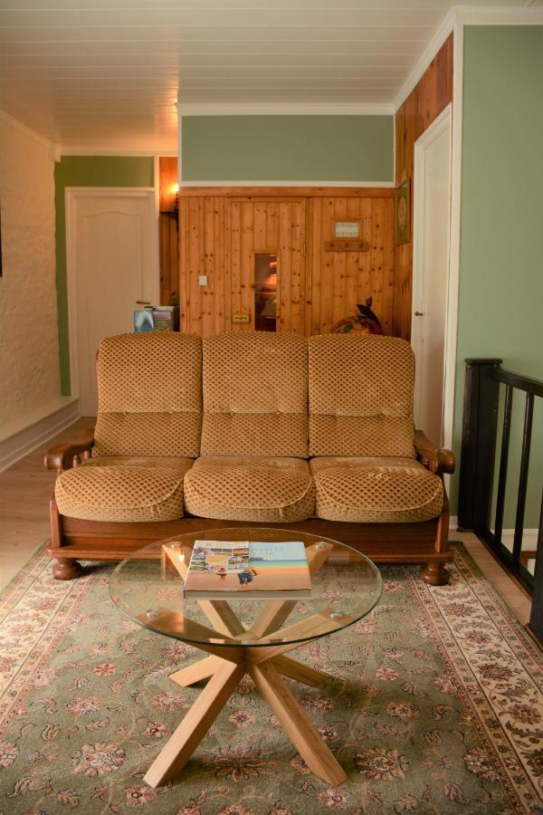 オルネー Les Noyers Aulnay Bed & Breakfast エクステリア 写真