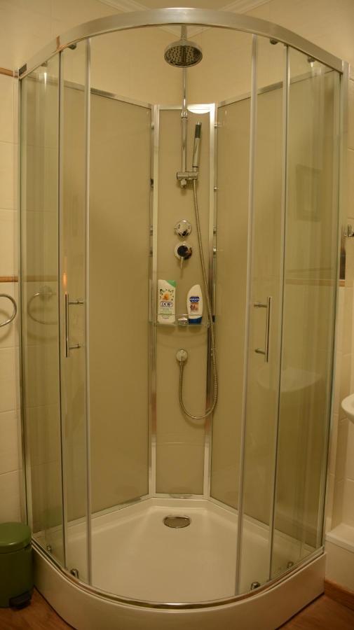 オルネー Les Noyers Aulnay Bed & Breakfast エクステリア 写真