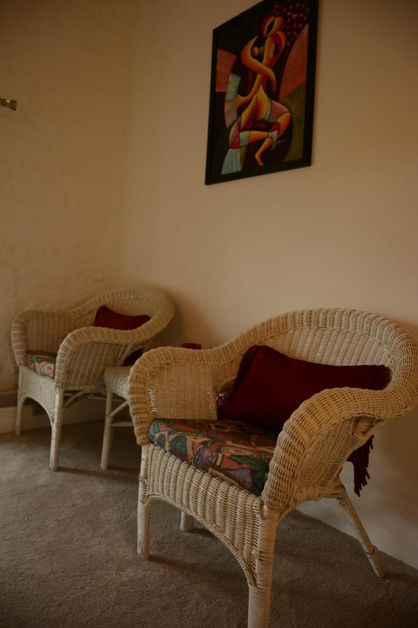 オルネー Les Noyers Aulnay Bed & Breakfast エクステリア 写真