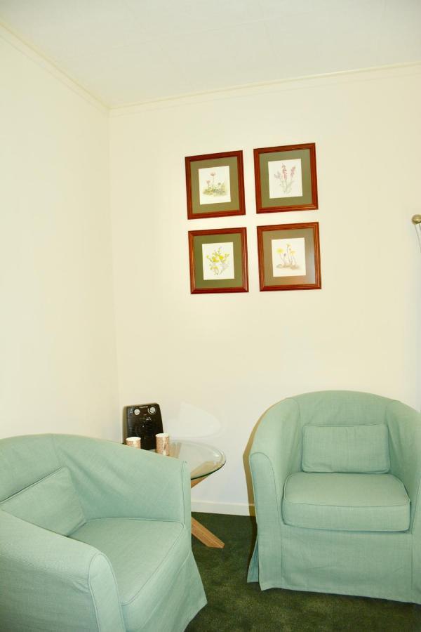 オルネー Les Noyers Aulnay Bed & Breakfast エクステリア 写真