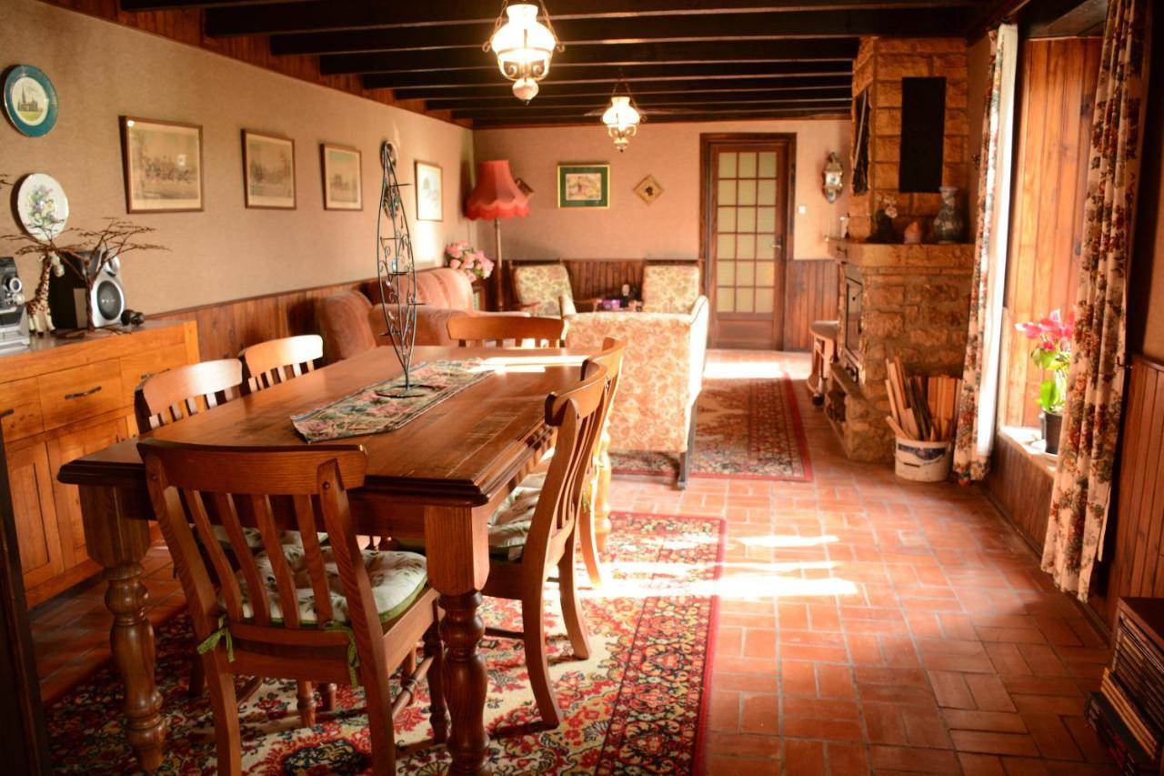 オルネー Les Noyers Aulnay Bed & Breakfast エクステリア 写真